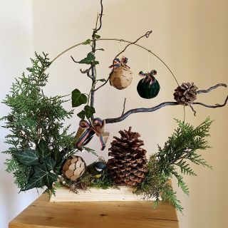 Jestli nevíte, co za podzimní deco, zkuste kruh zasazený do polínka nebo florexu.